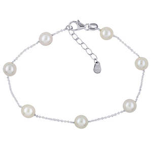 Bracelets: Pearl Bracelet