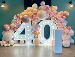 40th light up number set up - Peachy 40th Luxury