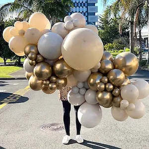 Grab And Go Balloon Garlands: Grab and Go gold and sand inflated balloon garland 2.5m MIDI