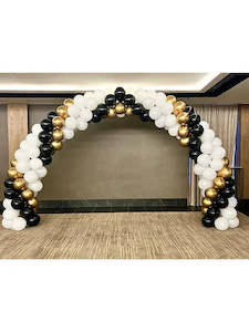 Indoor balloon arch black/gold/white