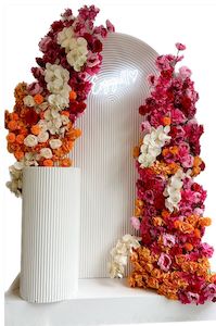 Ripple and floral backdrop arrangment