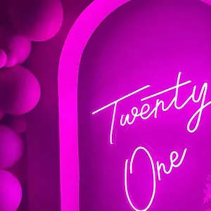 Welcome Signs And Neon Signs: Neon Twenty One rental