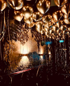 Helium Balloons: 16” gold helium wedding balloons