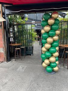 Forest green balloon column