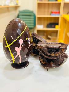 Salty Caramel & Almond Praline Easter Egg