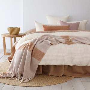 New: Lores Quilt Cover Set Stone