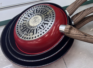 Products: Frying pan Luxe Persian Rugs
