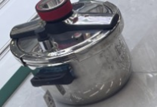 Knob Type Pressure Cooker Luxe Persian Rugs