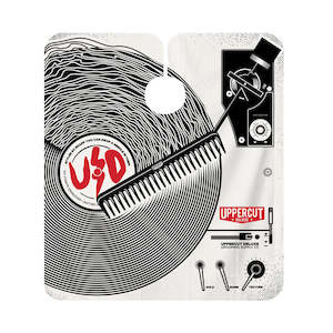 Uppercut Deluxe: Uppercut Deluxe Barber Cape -Turntable