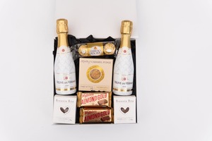 Products: BUBBLES & BITES – Barclae Ridge Gift Solutions