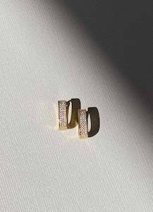 Spring Summer 23 Collection: Willow Huggies - Gold