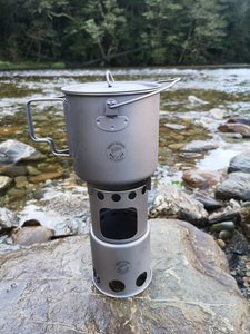 Products: Large Pot with Stacking Twig Stove - Barrett Outdoors