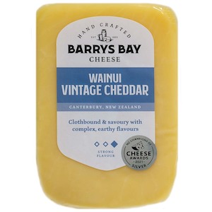 Wainui Vintage Rinded Cheddar