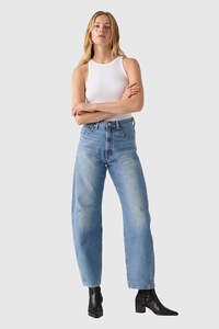 Jeans Womens: LEVI'S Cinch Barrel Let Love In