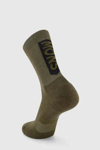 MONS ROYALE Unisex Atlas Merino Crew Sock Vert Ridge Dark Olive W26