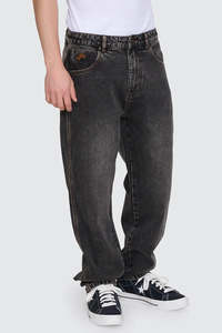 WORSHIP Trudge Lounger Jean Dirty Black