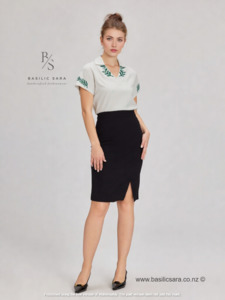 Tops: Silver Leaf Cotton V-Neck Top