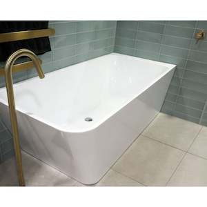 BATHS: CODE TILT BTW CORNER BATH LH OR RH 1700MM
