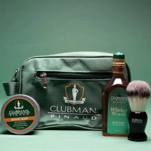Shaving: CLUBMAN PINAUD Whiskey Woods Shave Kit