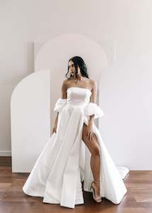 Elysian Ivory Satin Designer Gown s10-12 Express NZ wide