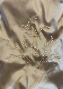 Accessories: Gold pearl branch hair pin set Express NZ Wide