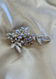 Gold pearl floral design hair clip Express NZ Wide