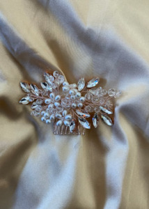 Rose gold floral hair comb Express NZ Wide