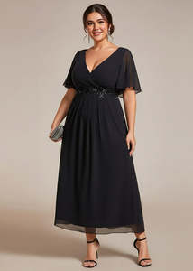 Mother Of The Bride Dress: Corrieanne Short Sleeve Midi dress in black s18 Express NZ Wide