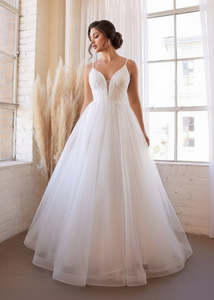Wedding Gowns Under 1000: Jessie Ball Style Wedding Dress with Beading s12 Express NZ wide