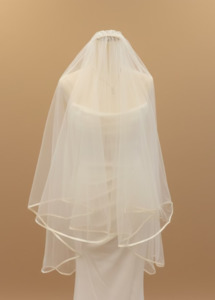 Accessories: Satin trim double layer cream veil in 1 metre length Express NZ wide