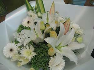 Bouquets: Cool Elegance