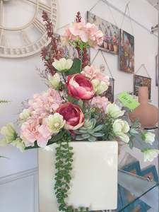 Artificial Dried Flowers: Large artificial pot