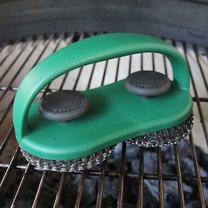 Big Green Egg: Big Green Egg Grid Cleaner Palmyra Dual Scrubber - 127992