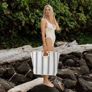 Sunnylife: SUNNYLiFE  - Carryall Beach Bag - The Resort Coastal Blue / Cream