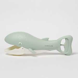 Sunnylife: SUNNYLiFE  - Sand Claws - Whale Green