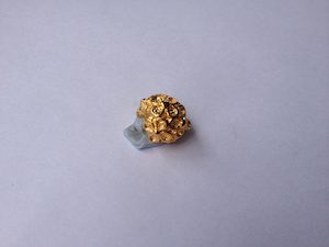 1 Metal flower charm Beadzone