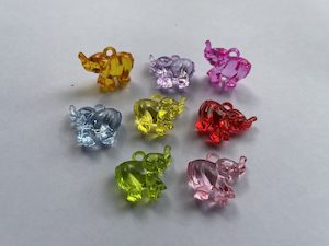 8 Elephant charms 24x20x10mm Beadzone