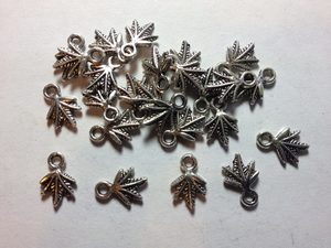 25 Silver metal leaf charms Beadzone
