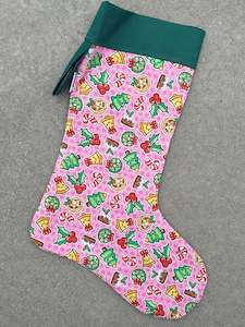 cotton: Christmas Stockings - Christmas Pudding with Green Top