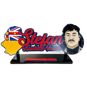 Nuie Keys: 01R Niuean map key with portrait