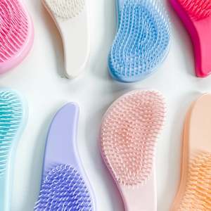 Bath: Mini Detangling Brush