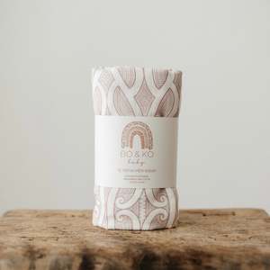 Sleep: Te Pātiki Pēpi Wrap | Mauve