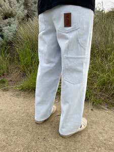 1: Beats Unplugged Jean