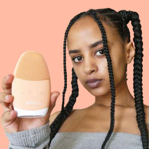 Frontpage: Peach 2-in-1 Sonic Cleanser