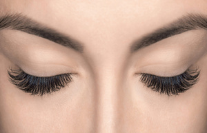 Products: ADVANCED EYELASH EXTENSION CERTIFICATE: Classic and Advanced Volume Eyelash Extensions Course + Kits