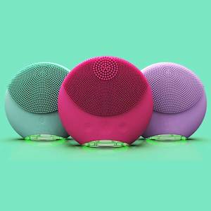 Home Care Devices: Silicone Cleansing Brush