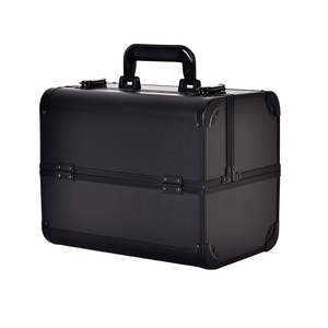BLACK HAIR / MAKE UP / BEAUTY / NAIL CASE
