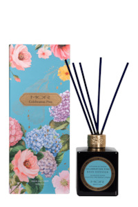 Diffuser: MOR Reed Diffuser Celebration Pine (Limited Edition)