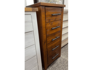 Bedroom Furniture: Pinegate 5 Drawer Slimboy