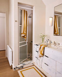 Crème & Turmeric Two-Toned Bath Towel